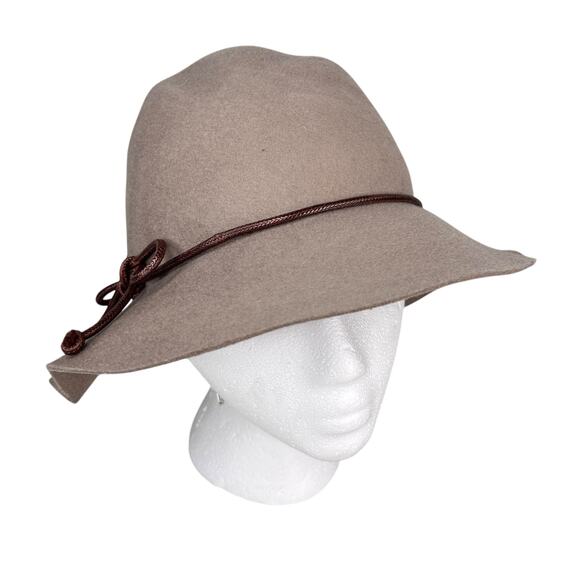 Betmar NY Evelyn Litefelt Cloche Hat S/M Taupe Brown Water Repellant New